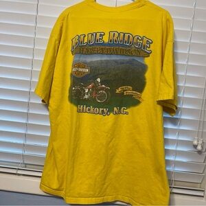 Harley . Davidson 2XL T Shirt yellow 2003
